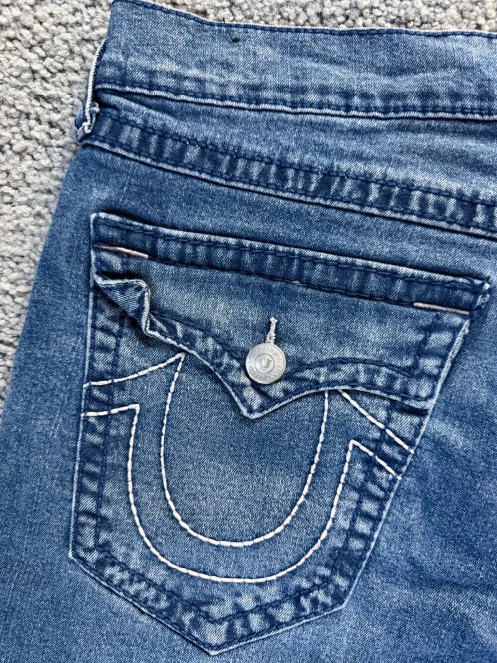 True Religion Geno Big T Flap Slim Jeans Men's Size 34x32-Med. Wash Excellent UC